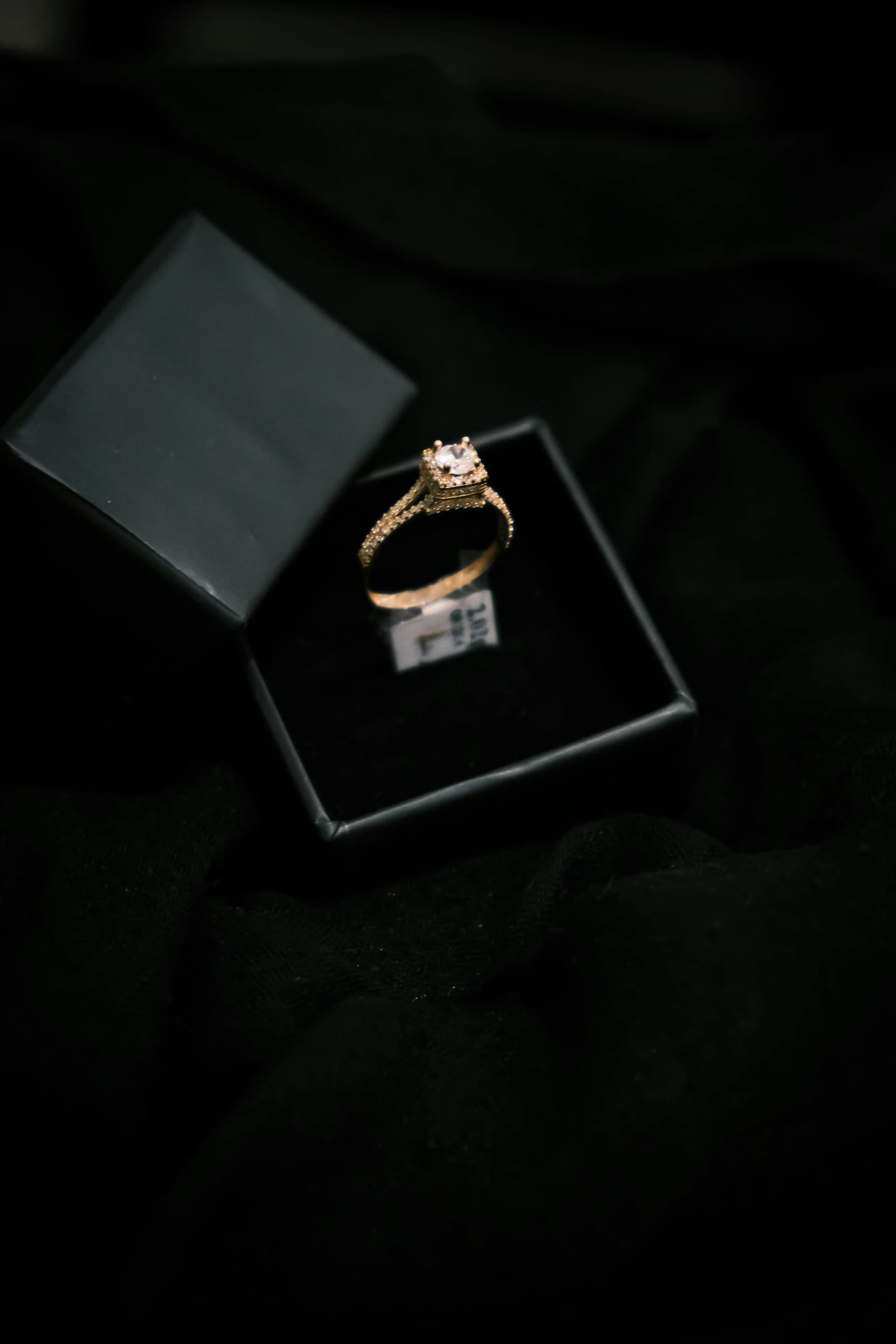 The Rise of Rose Gold Diamond Engagement Rings: A Timeless, Elegant Trend