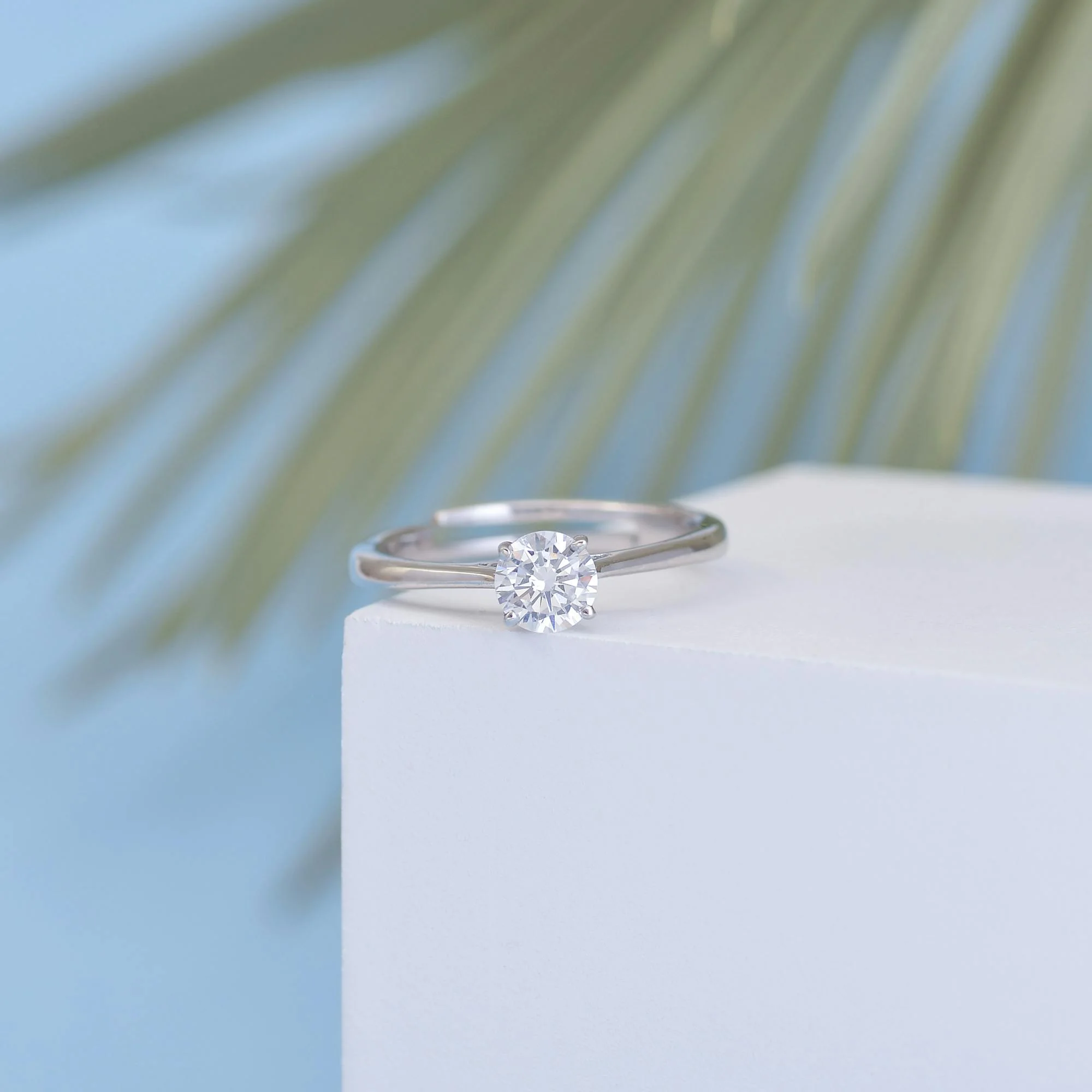 What Diamond Shapes Look Best in Vintage-Style Rings?
