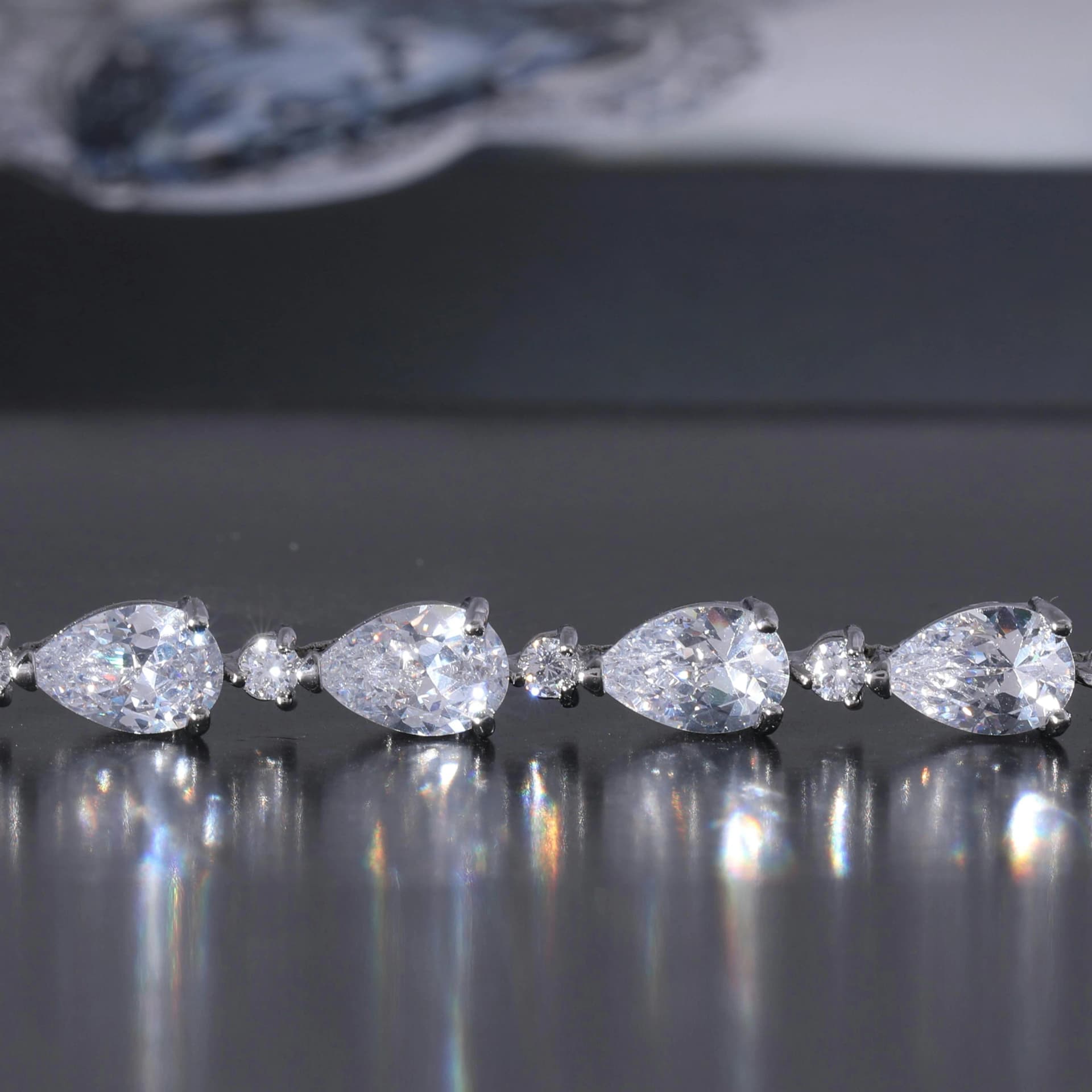 The Best Diamond Alternatives for Ethical, Affordable & Stunning Jewelry
