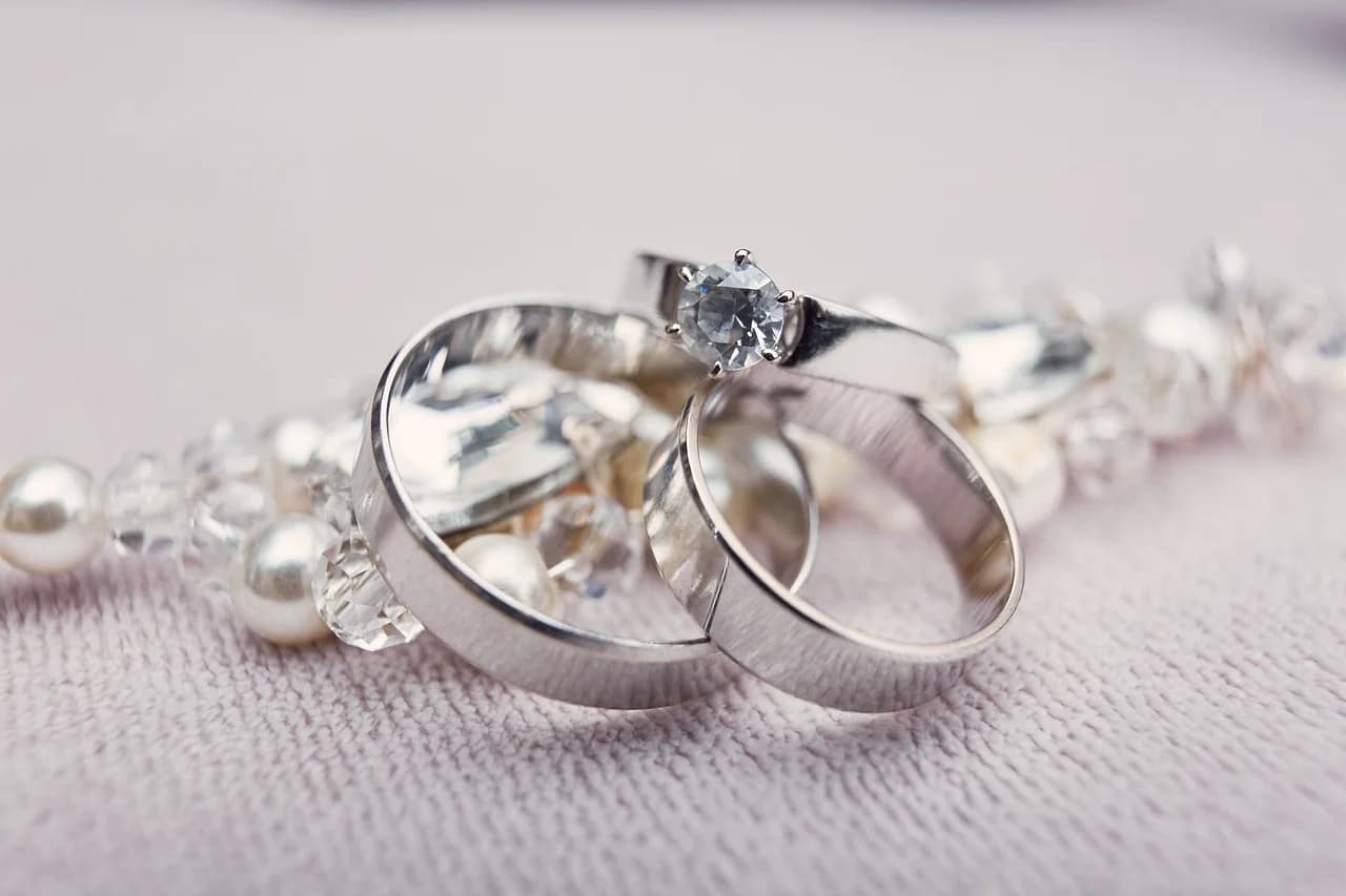 Lab Grown Diamonds vs Natural Diamonds: A Comprehensive Guide