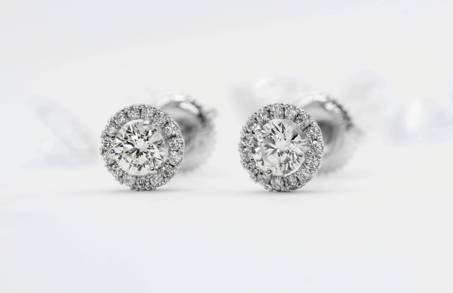 Best Shops for Luxury Diamond Earrings in Los Angeles