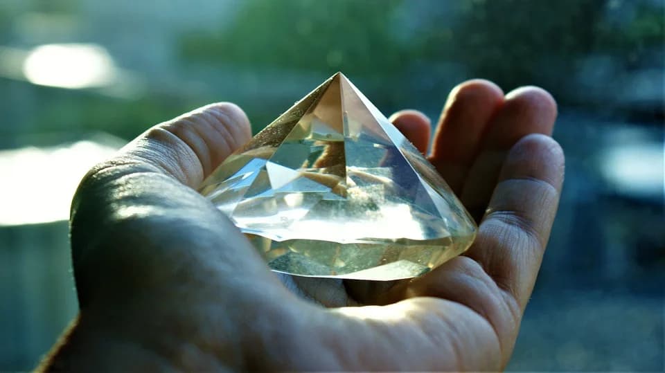 Is It Safe to Buy Lab Grown Diamonds Online? A Complete Guide for Smart Shoppers