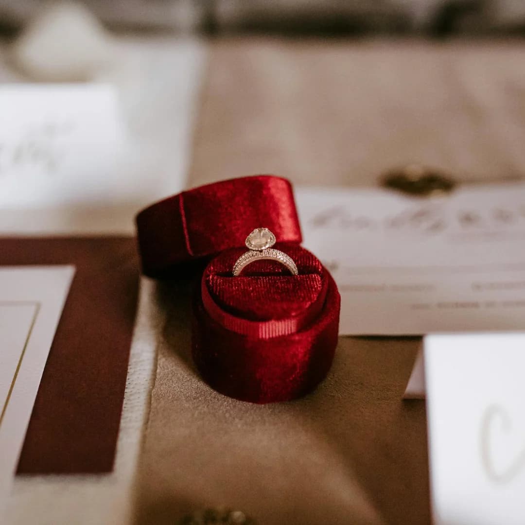 Affordable Diamond Engagement Rings That Look Luxurious