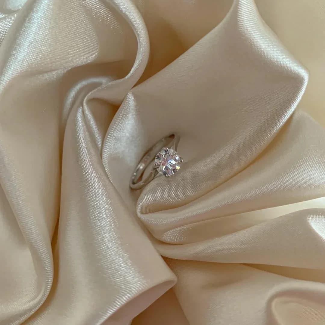 How to Choose the Perfect Diamond Engagement Ring
