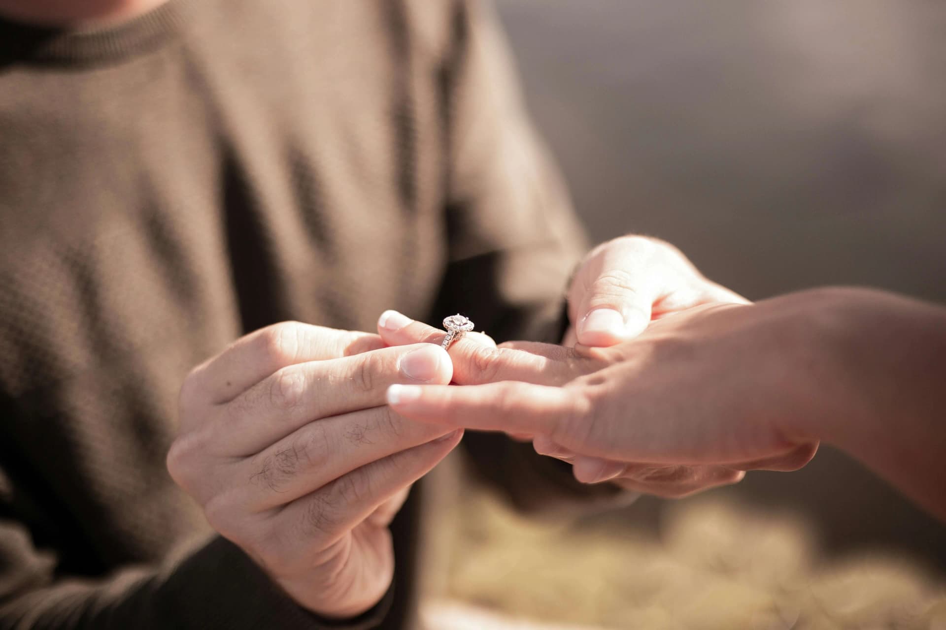 Best Shops for Diamond Engagement Rings in Los Angeles