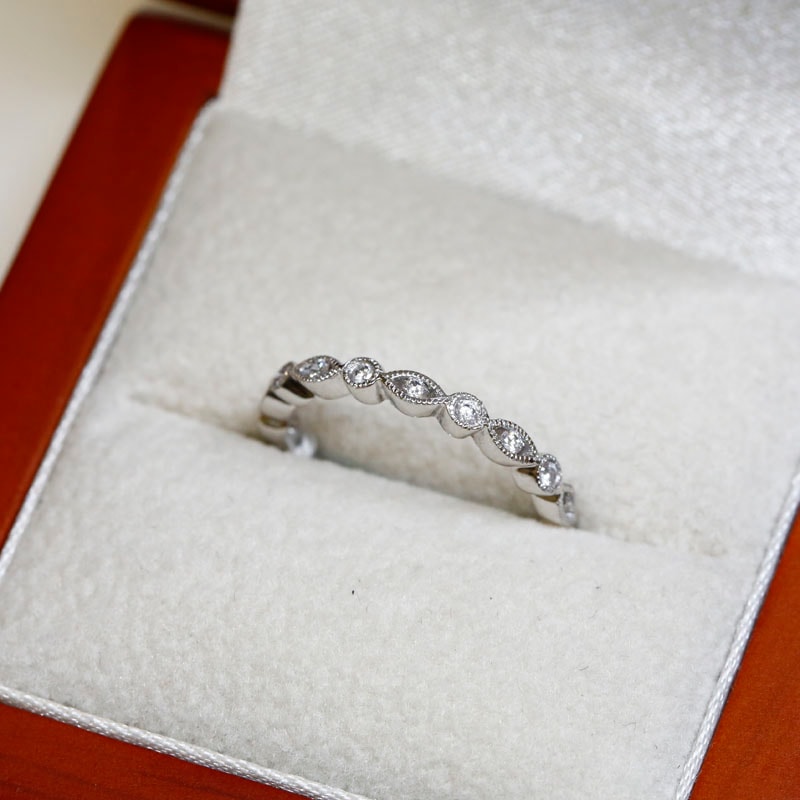 0.17ct Decorative Diamond Setting Half Band Diamond Wedding Ring in a Box