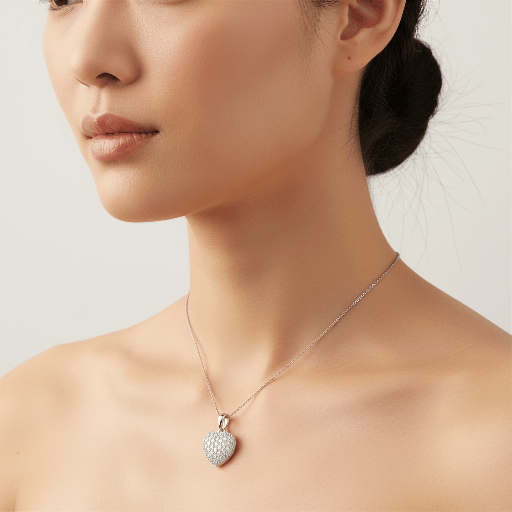 0_20ct_Classic_Round_Diamond_Heart_Pendant_Zoom
