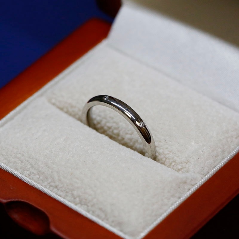2mm Light Court 5 Round Cut Diamonds Wedding Band view 4