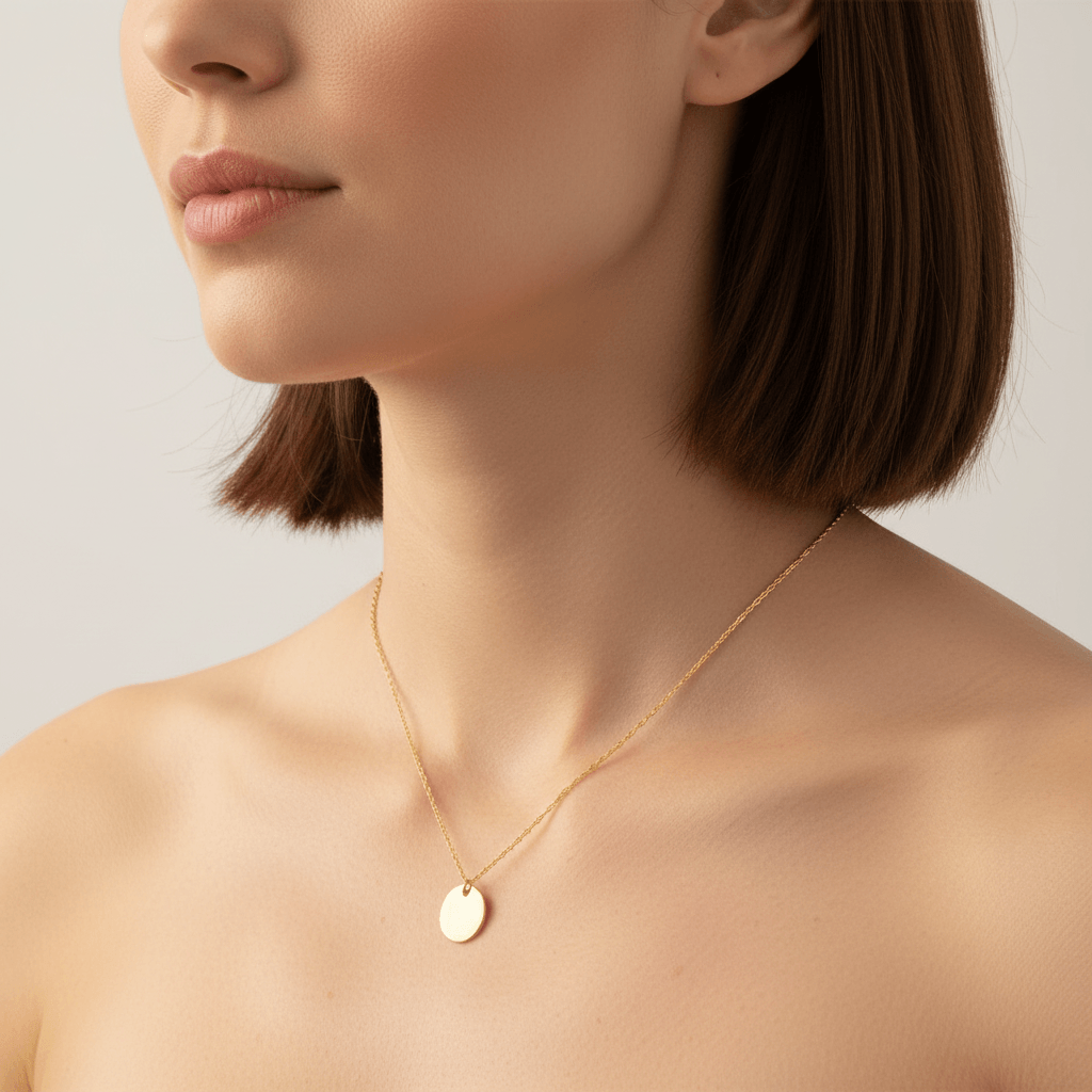 Personalized_Oval_Gold_Pendant_Zoom