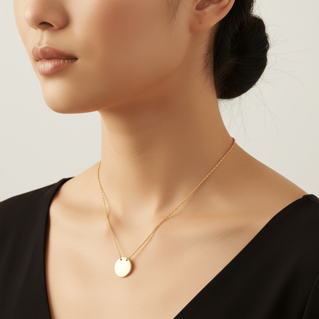 Personalized_Round_Gold_Pendant_Zoom
