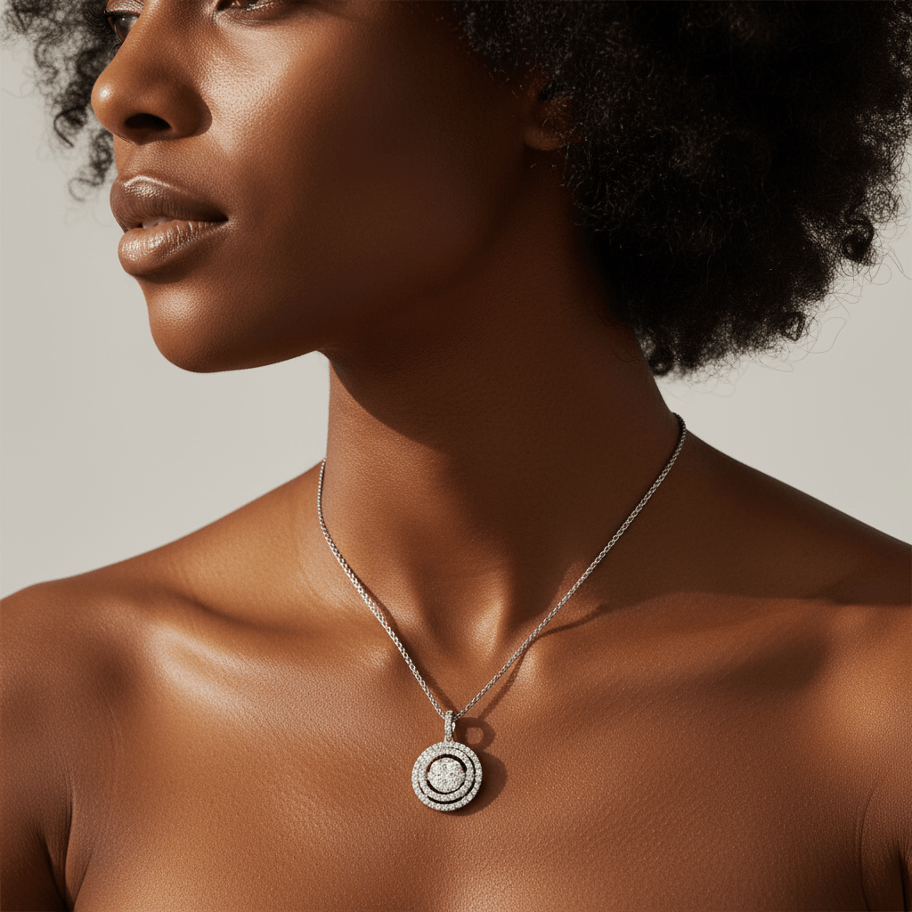 Round_Shape_Double_Halo_Diamond_Pendant_Zoom