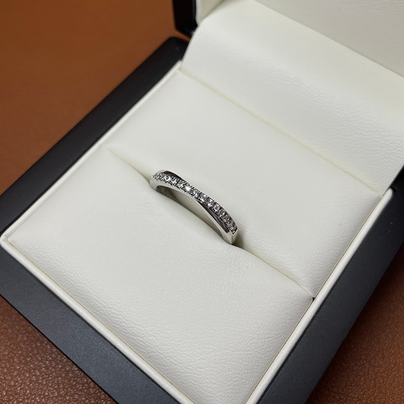 Cross Over Diamond Wedding Ring view 4