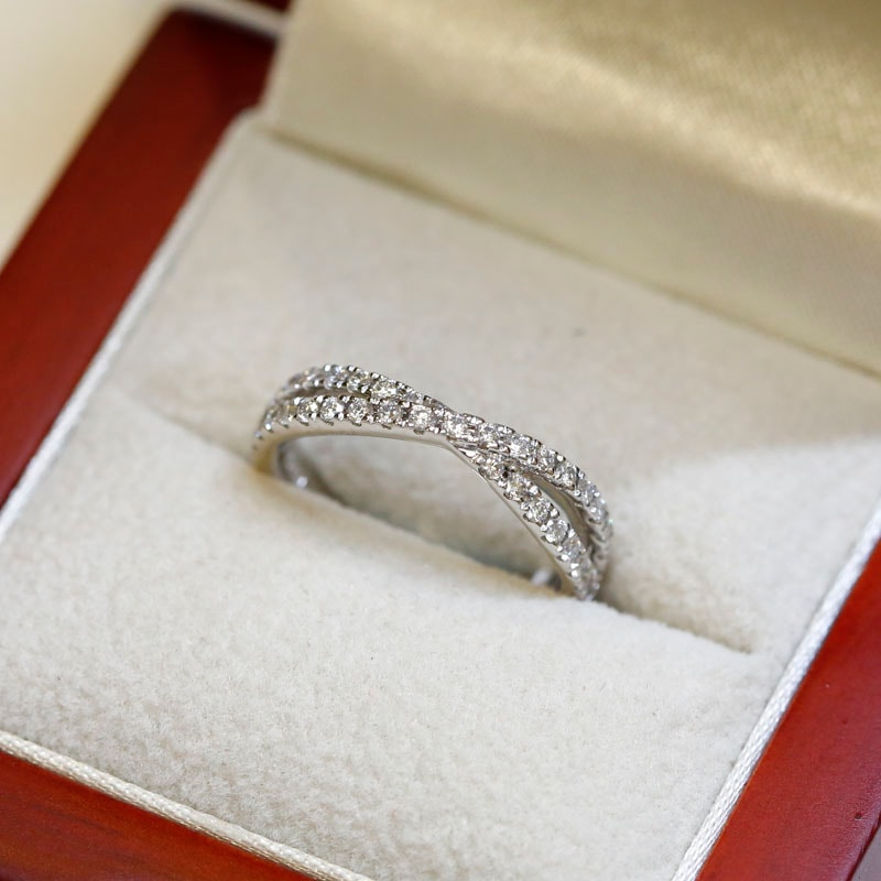 Dubble Cross Diamond Wedding Ring in a Box