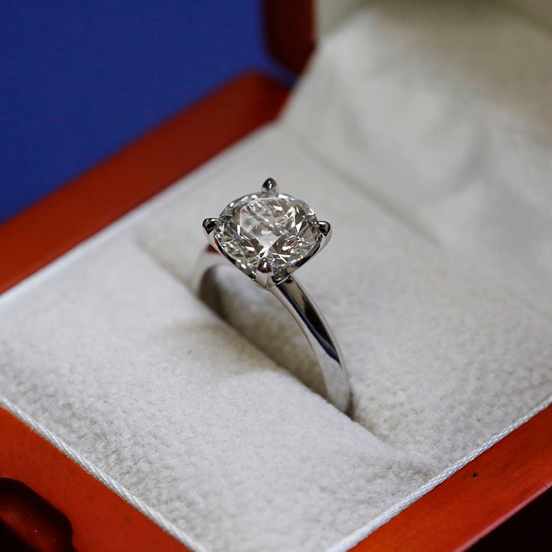 Knife Edge Solitaire Round Cut Diamond Engagement Ring view 6
