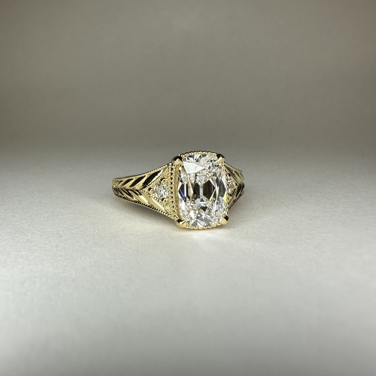 Taylor Swift Old Miner Diamond Engagement Ring view 9