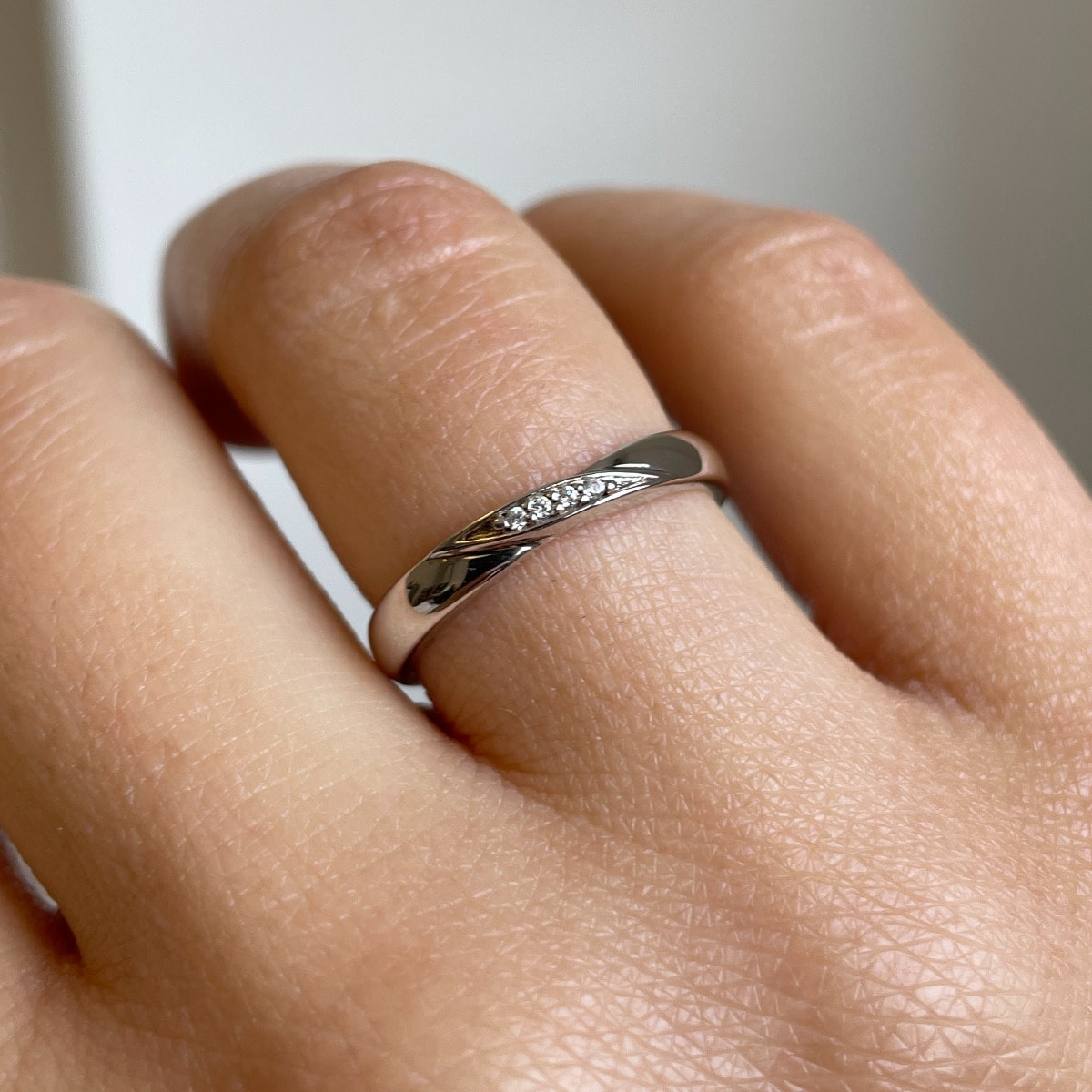 Twist Centre S Diamond Wedding Ring view 3