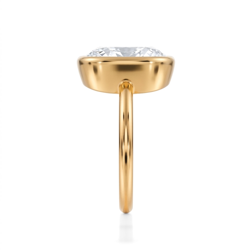 Zoe Kravitz Engagement Ring view 3