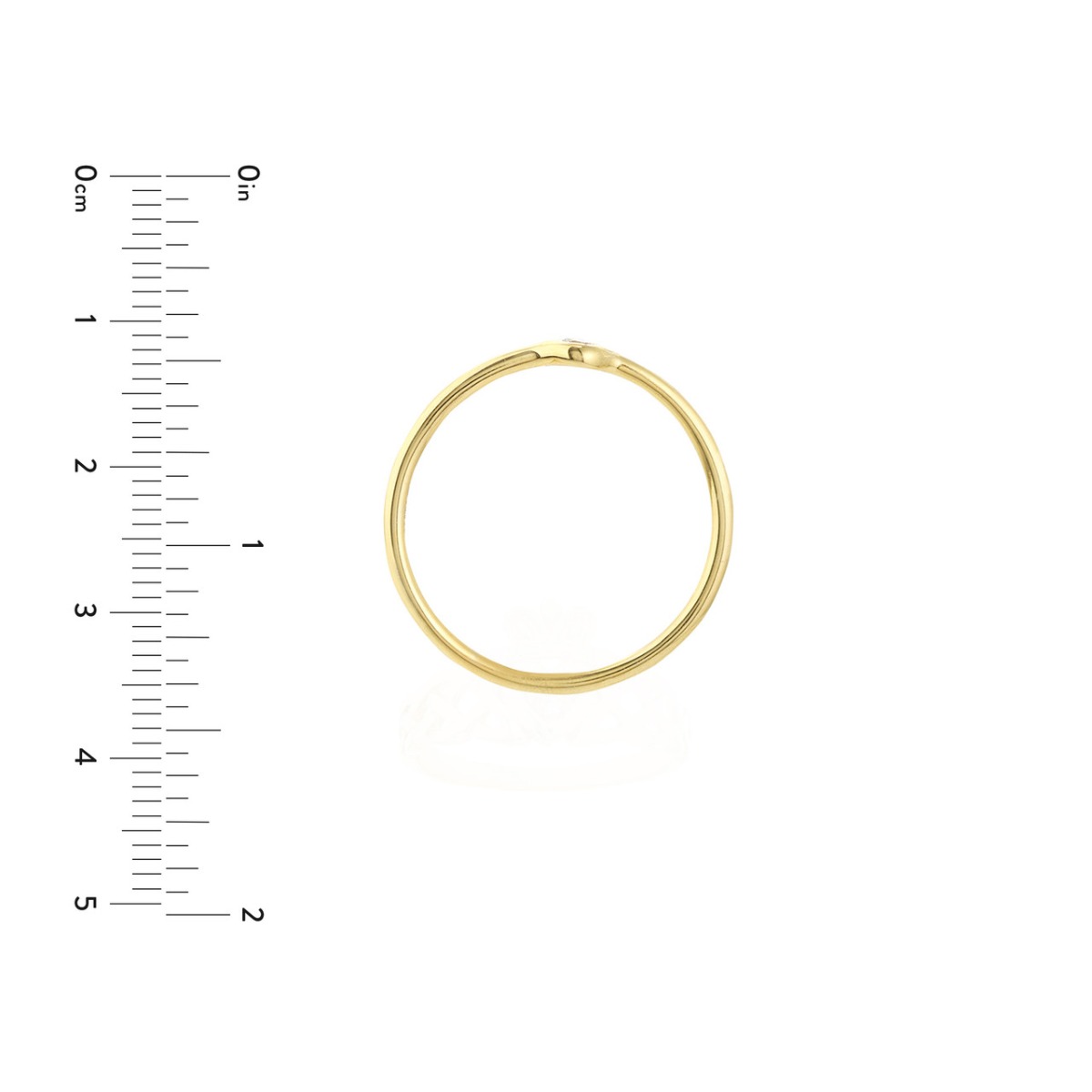 Round Diamond Bezel Gold Ring