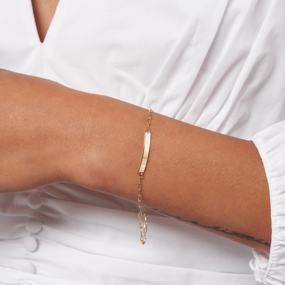 Engravable Bar Paperclip Chain Bracelet