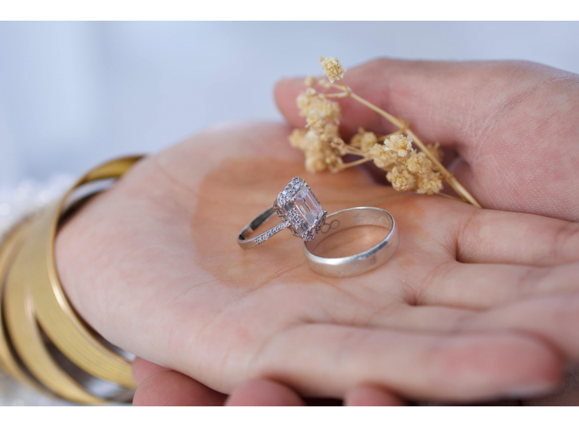 How to Buy Engagement Rings Online Safely A Complete Guide