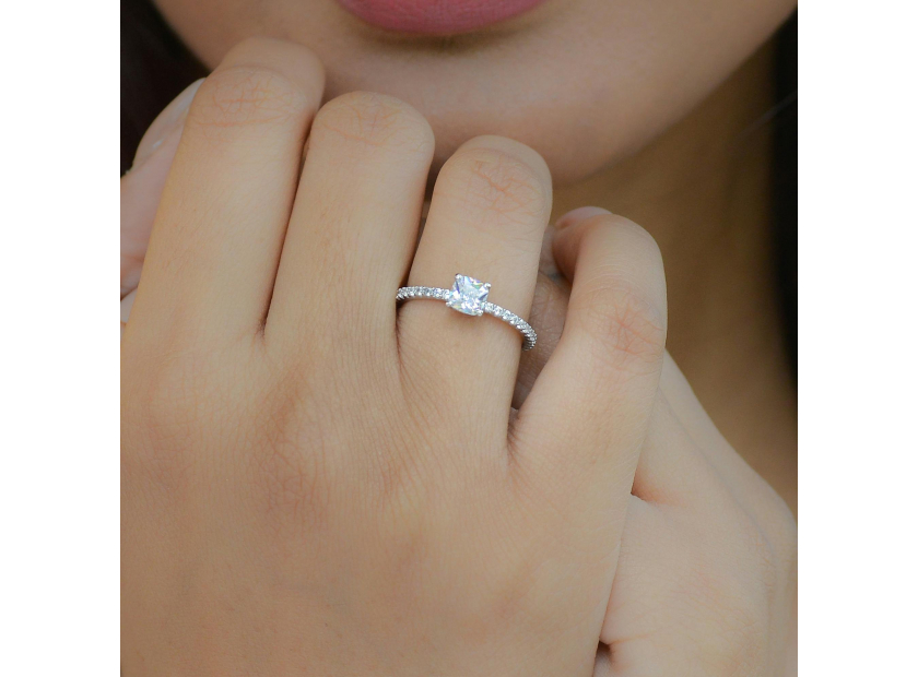 The Top Mistakes to Avoid When Buying a Diamond Engagement Ring
