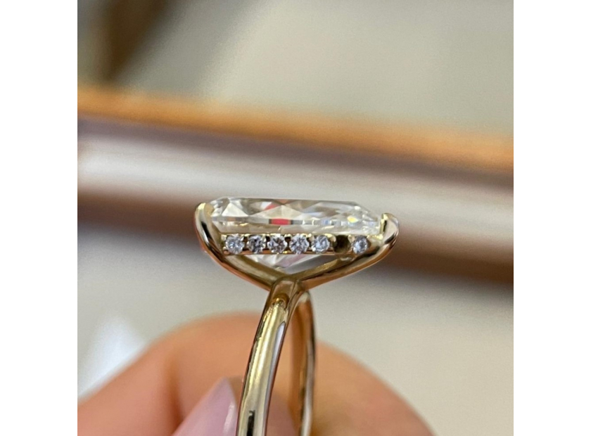The Petite Bezel Solitaire Engagement Ring w. Round Diamond – Rebekah  Brooks Jewelry