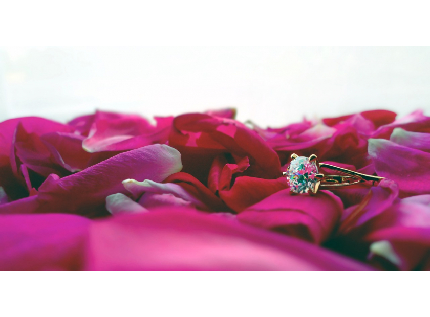 How to Buy Engagement Rings on Sale The Ultimate Guide to Finding the