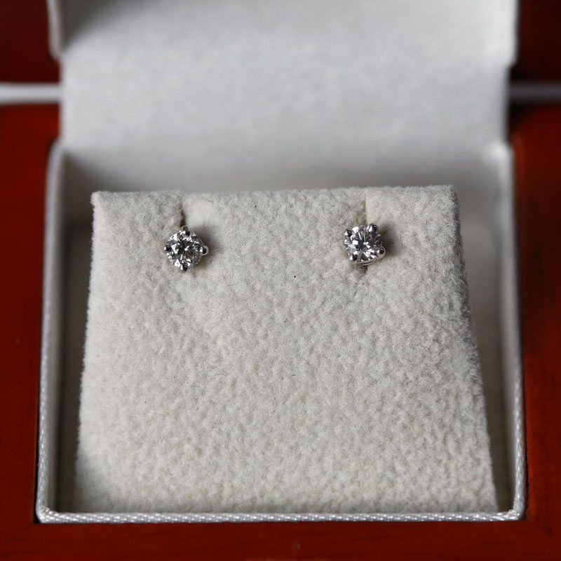 18k White Gold Four Claw 0.30ct Total Diamond Earring Studs
