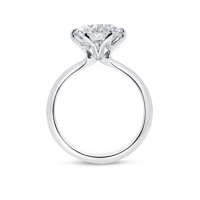 Six Tiger Claw Solitaire Round Shape Lab Grown Diamond Engagement Ring