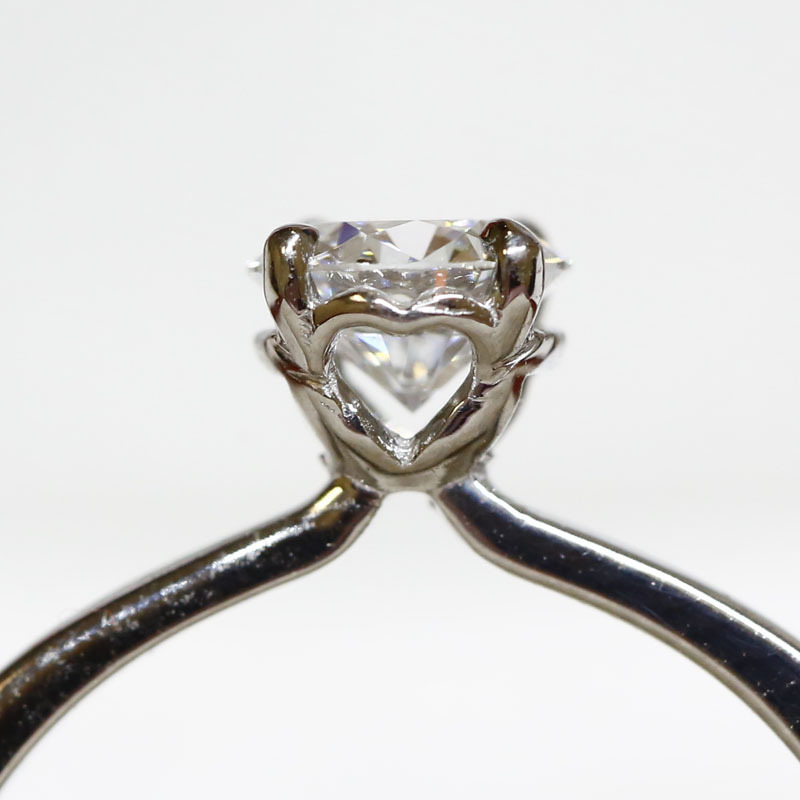 Heart Shape Setting Round Solitaire Diamond Engagement Ring 