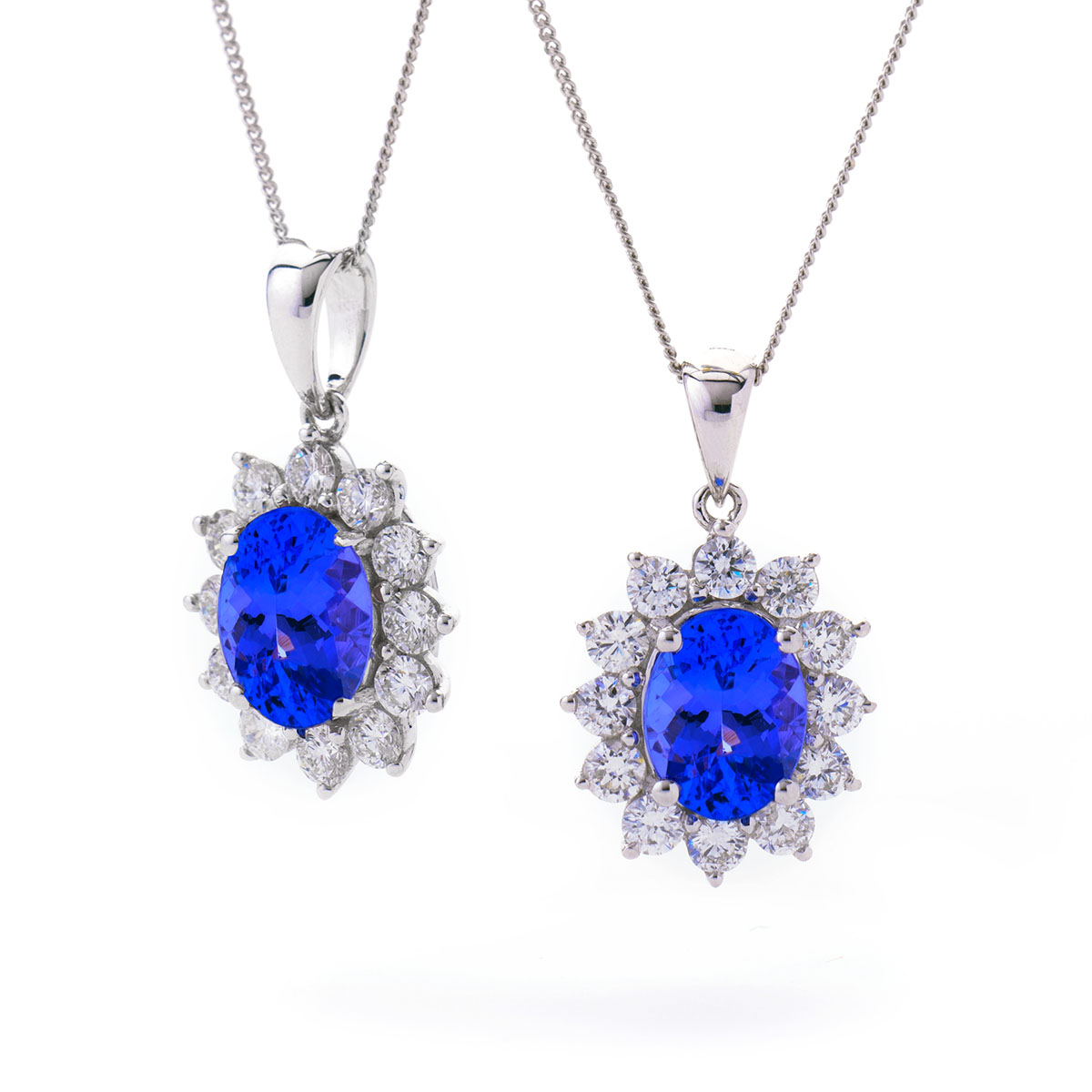 Oval Tanzanite 12 Stone Cluster Diamond Pendant