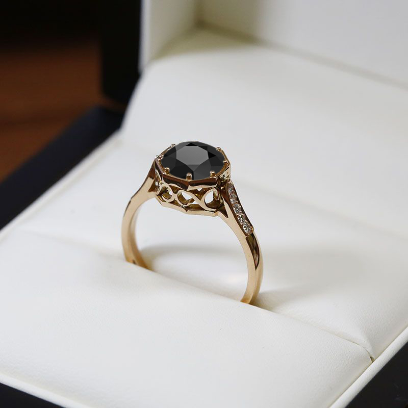 Diamond ring with black diamond halo on sale