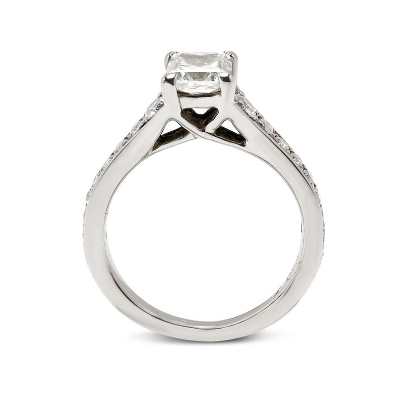  Reversed Tapered Princess Shape Engagement Ring