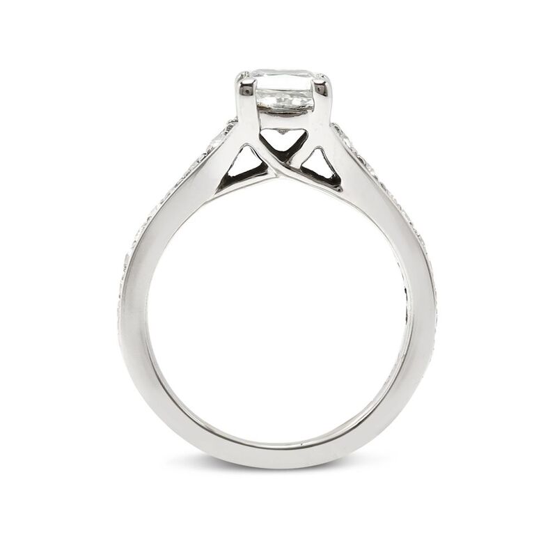  Reversed Tapered Princess Shape Engagement Ring