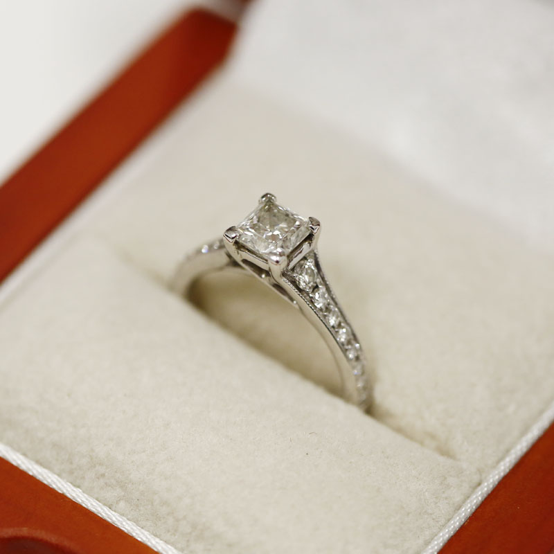  Reversed Tapered Princess Shape Engagement Ring