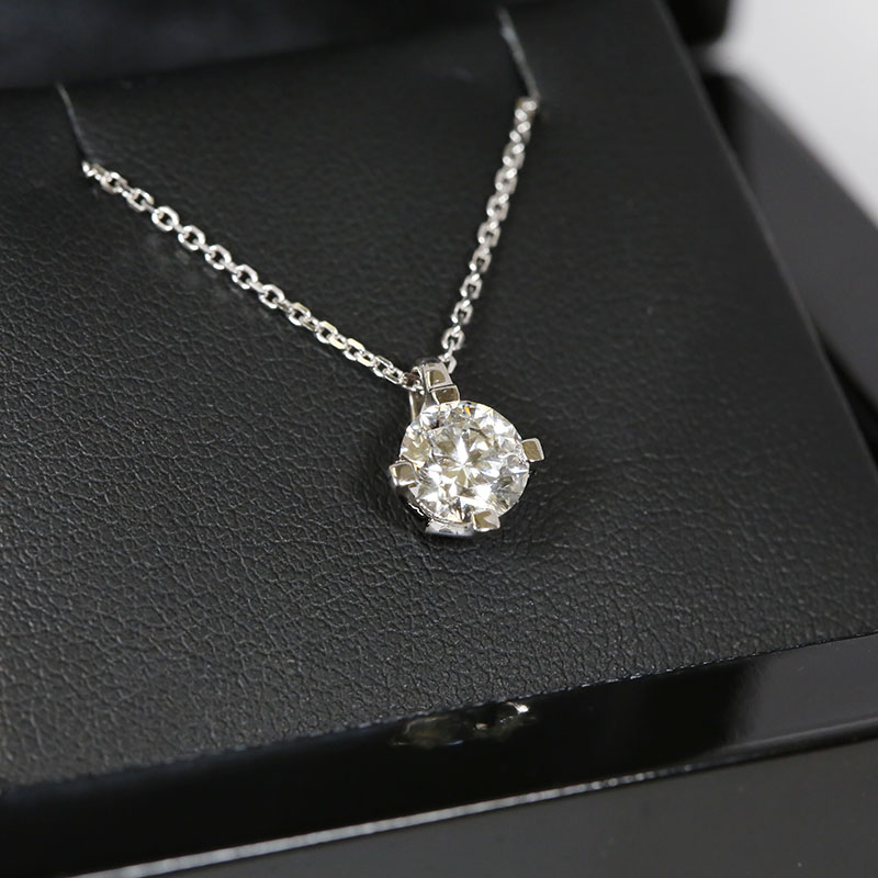 Loop Diamond Pendant 