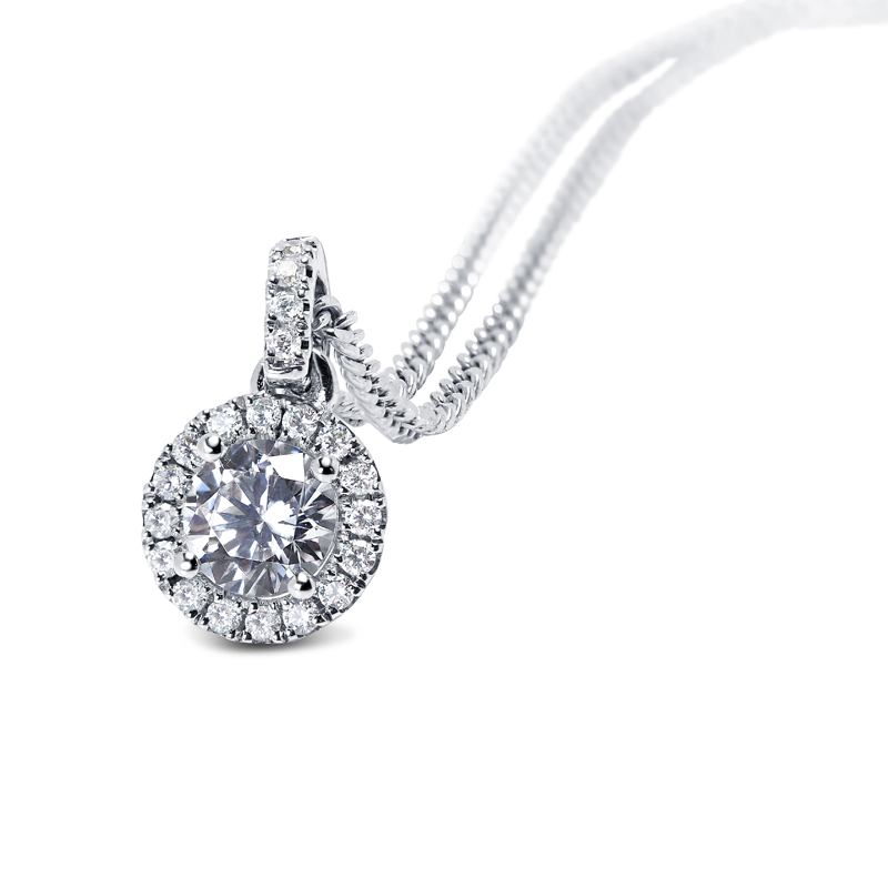 Round Halo Diamond Pendant 