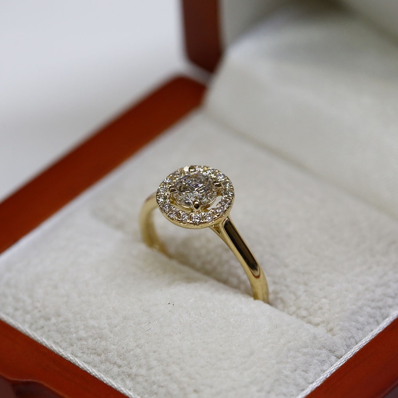 Yellow Gold Round Shape Diamond Halo Engagement Ring