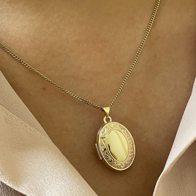 Yellow Gold Oval Shaped Locket
