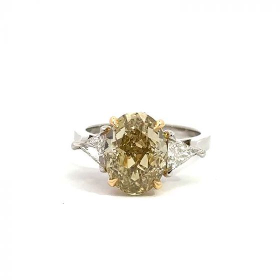 Diamond ring with triangle side stones online