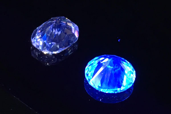 Fluorescent in a diamond under a UV light