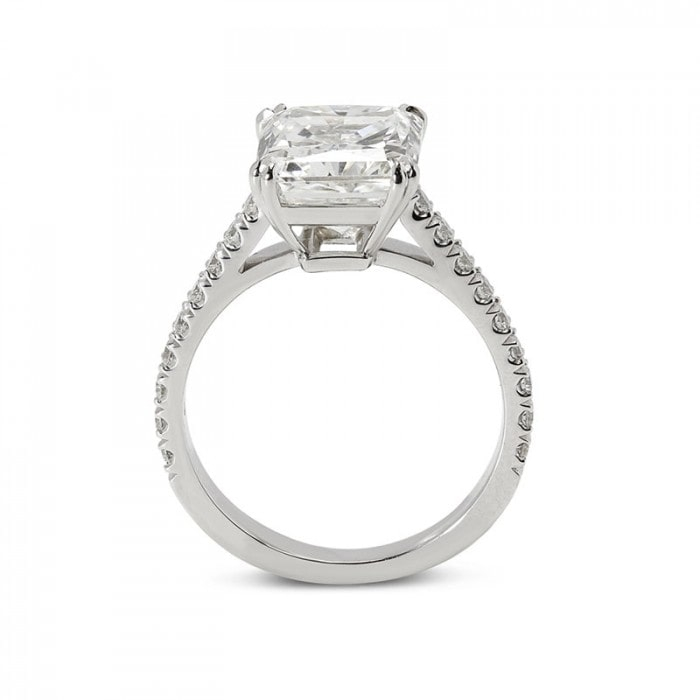 Solitaire-Engagement-Rings-min